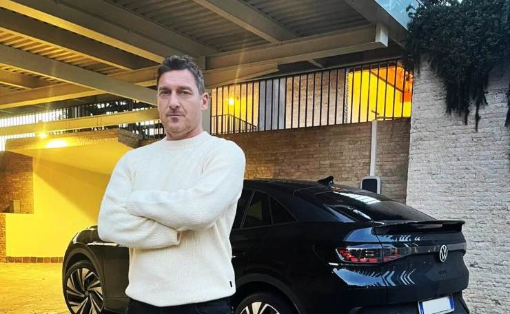 Francesco Totti: le trattative in corso per il Festival di Sanremo 2024